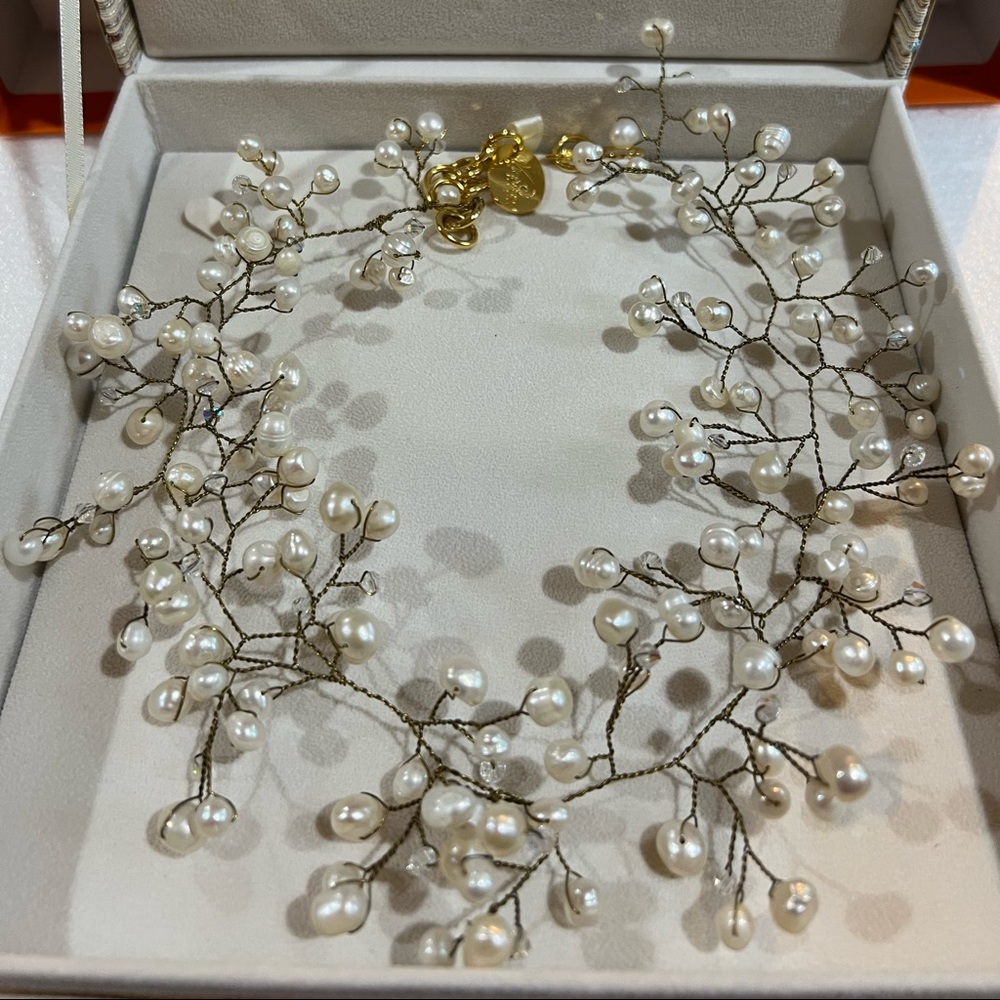 Villaiwan Pearl necklace